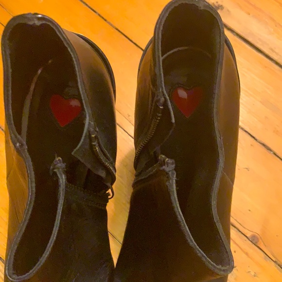 Shoes - Picture 3 of 4